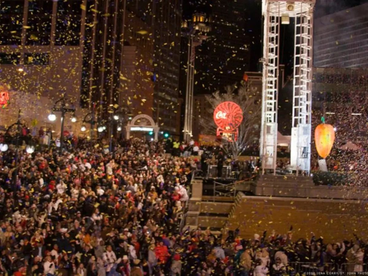 Atlanta's New Year's Eve Peach Drop Festival - Discover Atlanta