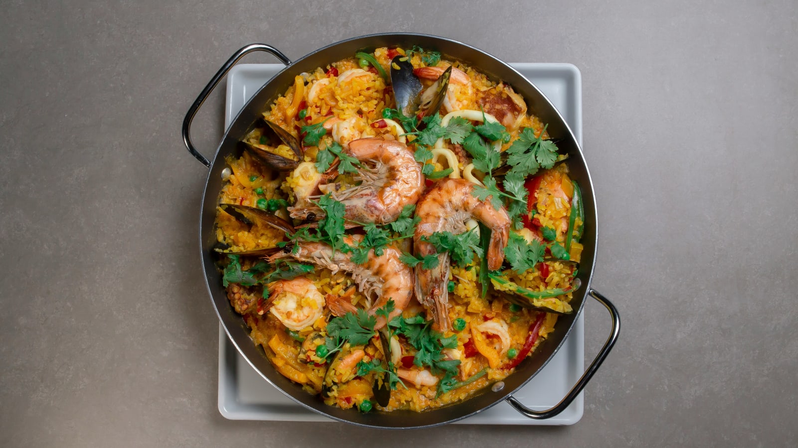 Paella in the Plaza