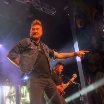 Hinder